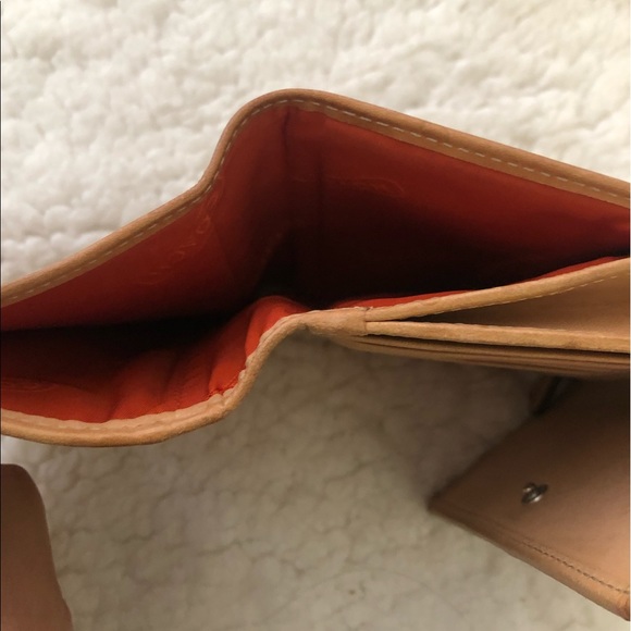 Coach Signature Trifold Wallet - Picture 4 of 6